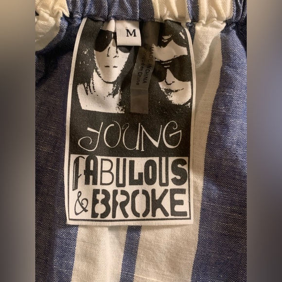 YOUNG FABULOUS AND BROKE
Blue White Stripe Off Shoulder Peasant Top SZ M - Picture 4 of 4